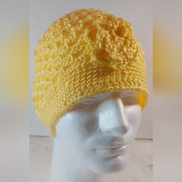 Pretty Yellow Adult Beanie Handmade Crochet Hat Winter Christmas Gift Warm - Picture 2 of 7